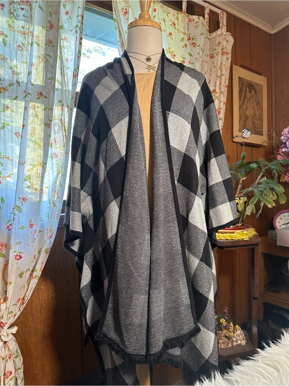 Kensie • Buffalo Check Greyscale Fringe Trim Poncho